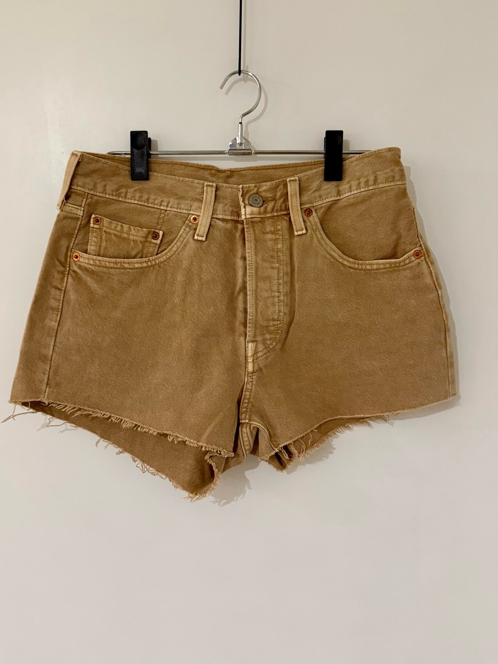 Levi's Women's Frayed Hem Jean Button Fly Shorts - Brown/Camel